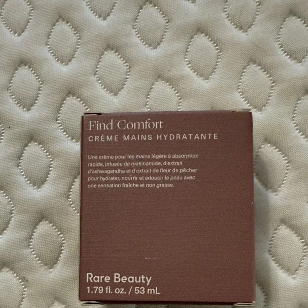 Rare Beauty Hydrating Hand Cream - Brown - Picture 2 of 4